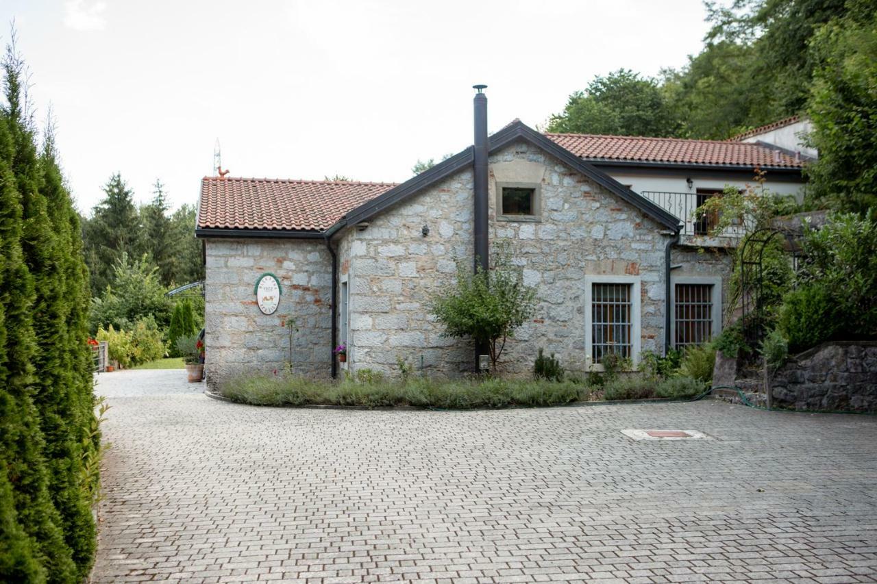 Villa Anton - The Old Dairy Hrusica  Exteriör bild